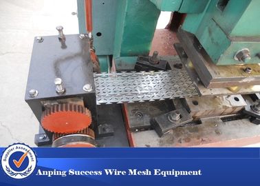 中国 高い安全性かみそりの有刺鉄線機械容易に組み立てられた高性能 サプライヤー