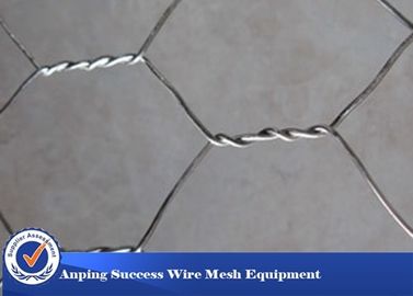 中国 高い亜鉛コーティングのガビオンの金網のバスケットの簡単な構造の六角形の穴の形 サプライヤー