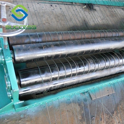 中国 汎用性 3Kw メインモーター 0.75Kw トラバースモーター / 800mm ロール直径を持つ六角線網機 サプライヤー