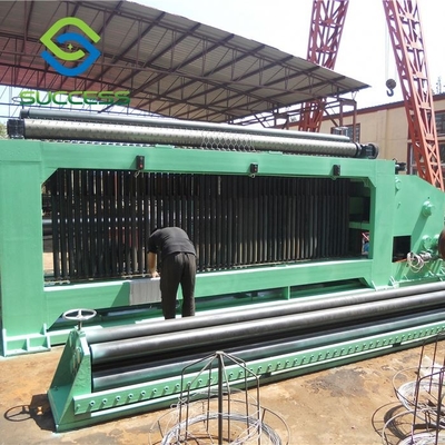 中国 緑色 2.5T ヘクサゴナルワイヤーネット機械 2.2Kw 水力発電 サプライヤー