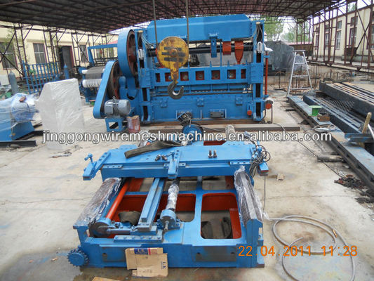 中国 Customized Galvanizing Expanded Metal Making Machine with Performance and Custom Design for Industrial and Custom Design サプライヤー