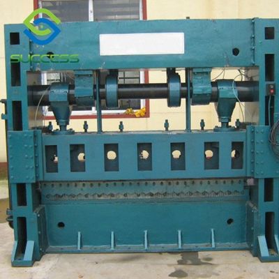 中国 Customized and Versatile Production Diamond Hole Shape Expanded Metal Making Machine for Customized Production Needs サプライヤー